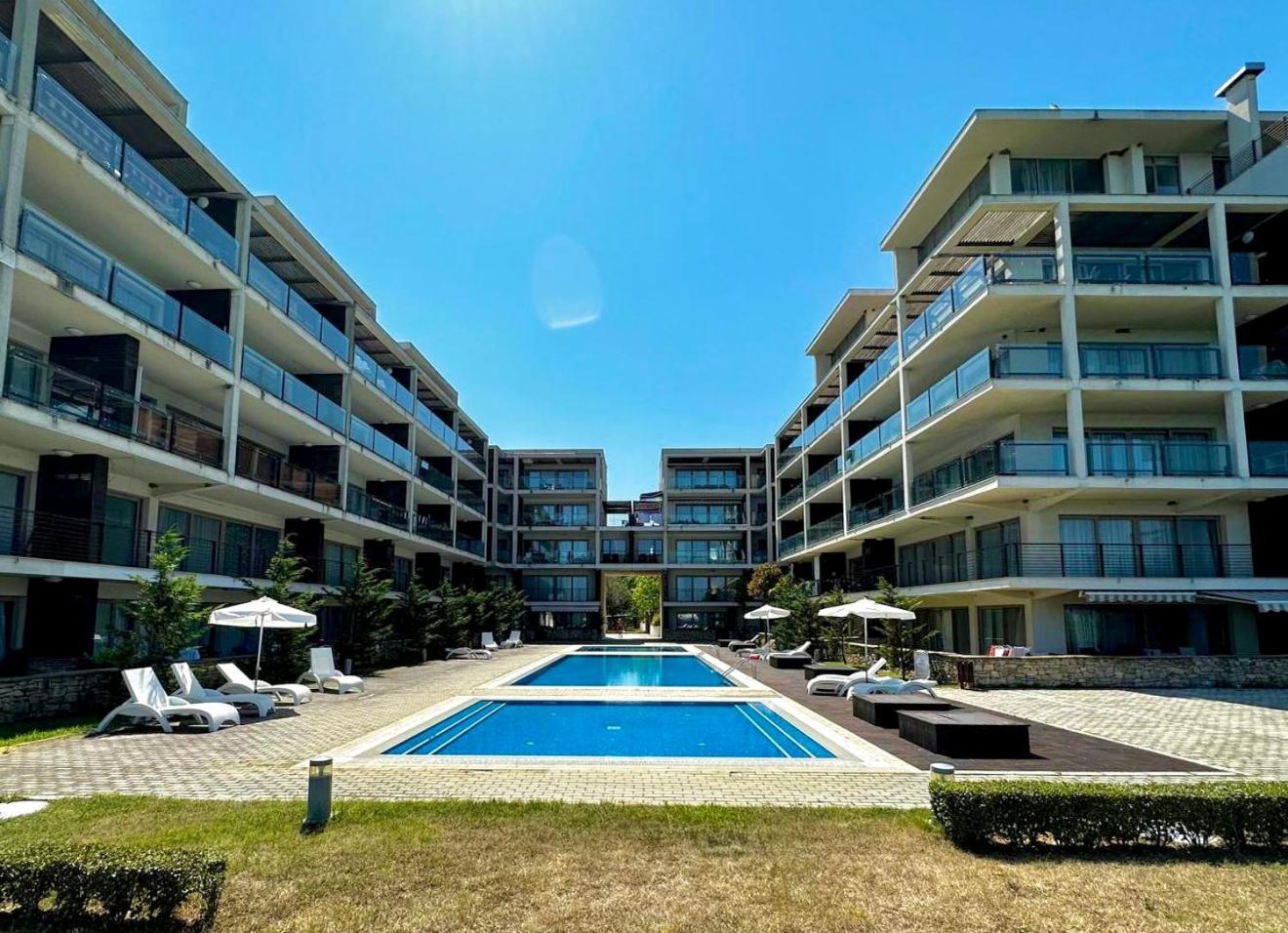 Sea View Penthouse Apartment Obzor Luaran gambar