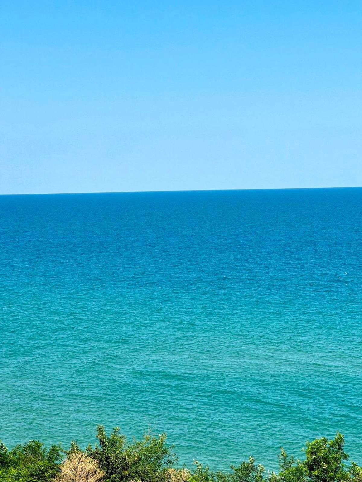 Sea View Penthouse Apartment Obzor Luaran gambar